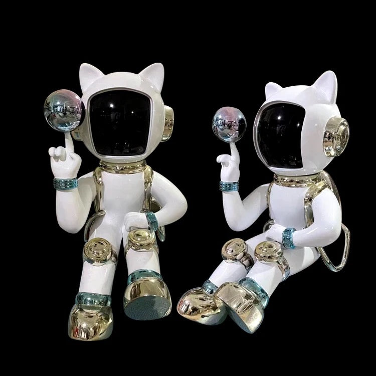 Designer Floor Lamp Astronaut Body Sculpture Art Decorative Home, Office Bedroom Living Room Standing Lights
